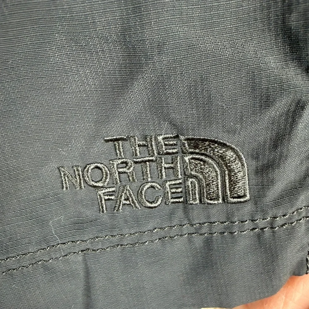 The‎ North Face Mens Grey Ripstop Hiking Cargo Shorts Size 36 Outdoor Utility